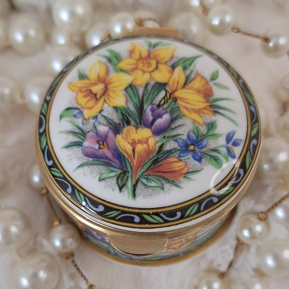 Floral Enamel Compact with Gold Accents